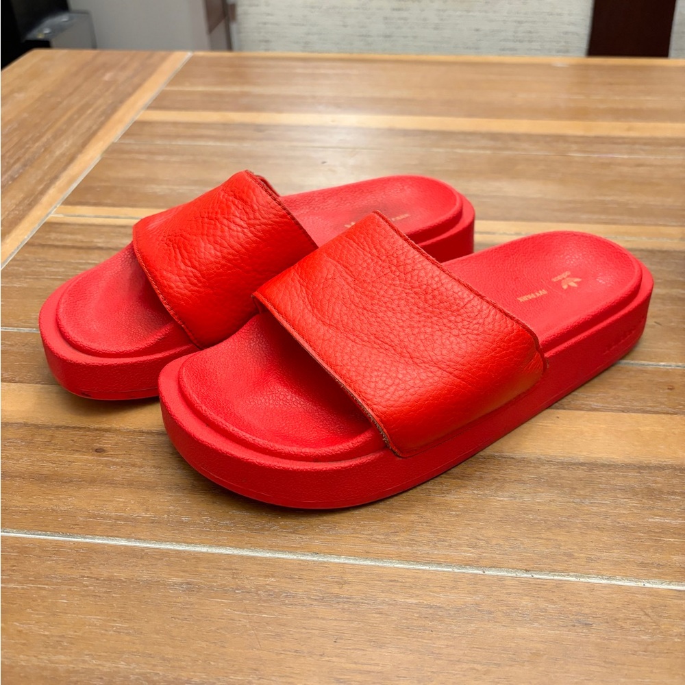 Adidas x Ivy Park Men’s Sz 6 Red Slide Sandals (women’s Sz 7.5/8)